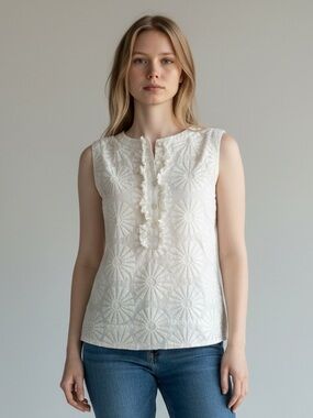 Tory Burch White Floral Embroidered Sleeveless Blouse. Lightweight feminine S